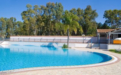 How to hire a pool service contractor