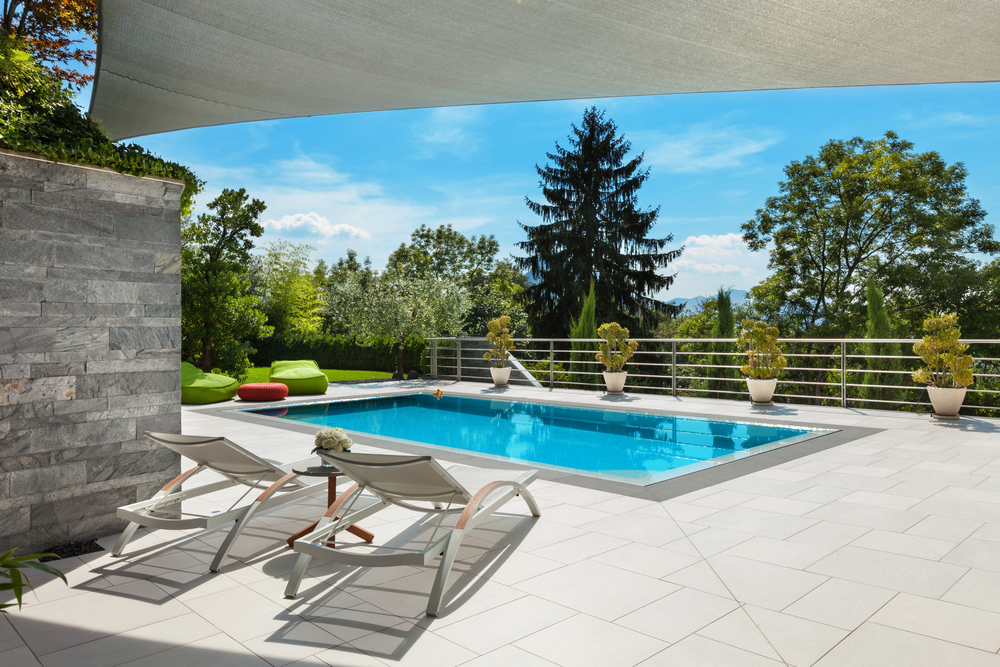 How to choose your pool building material